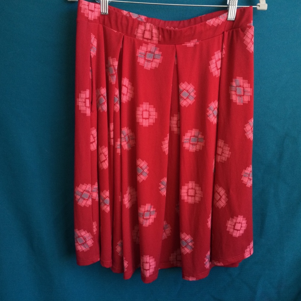 LuLaRoe Madison Skirt Red Large Knee Length Pleat Pockets Pattern
